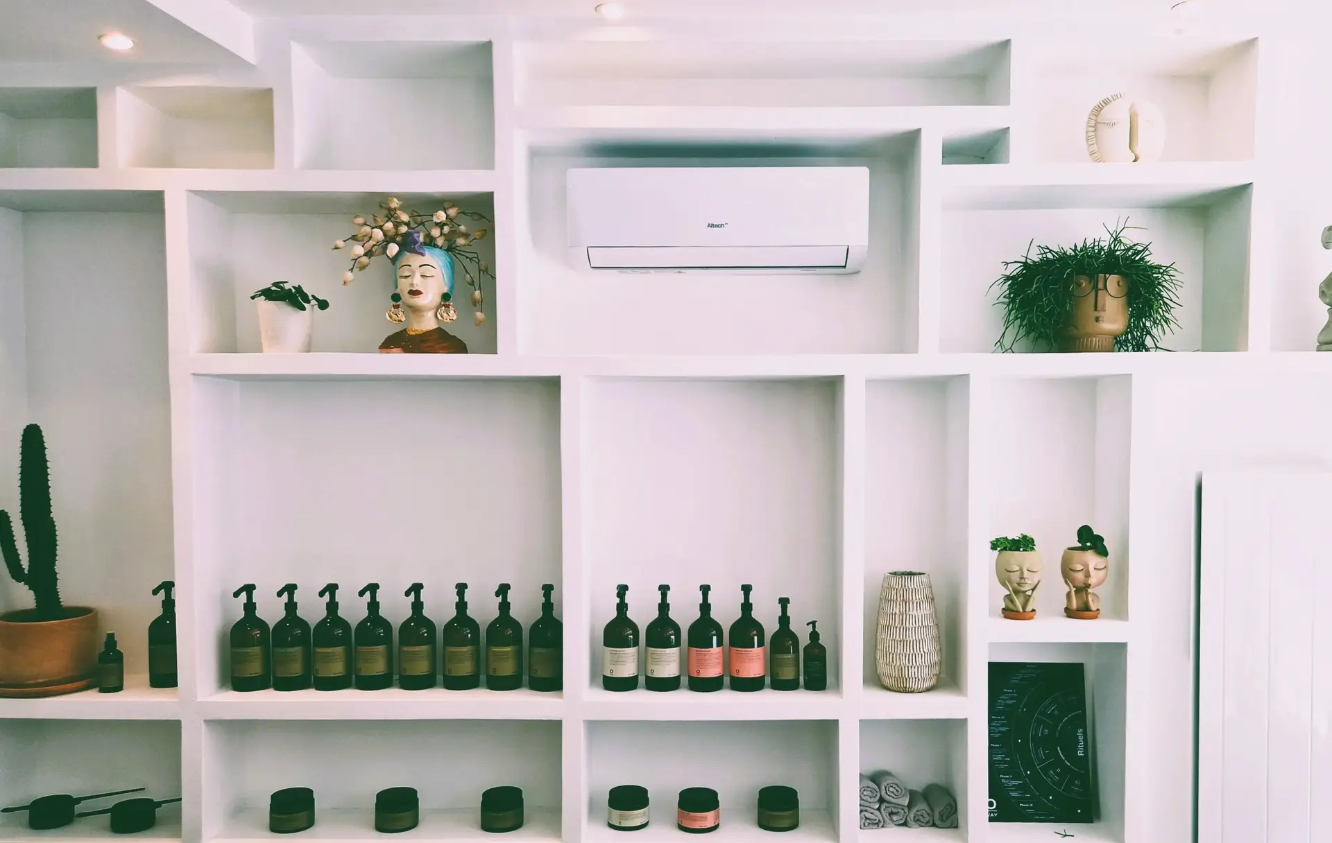 Salon de coiffure Maison Voineau à Angers — espace accueil